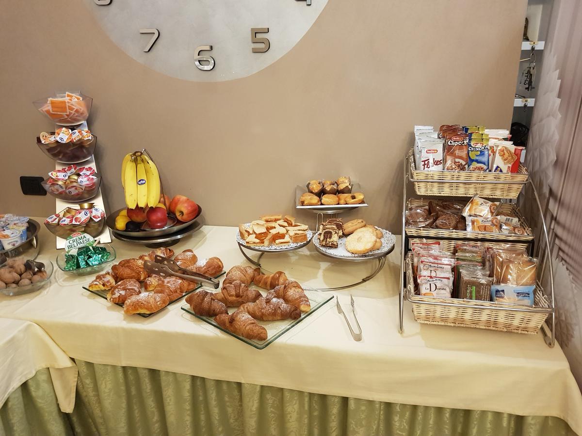 Hotel Francesco بادينغي سول غاردا المظهر الخارجي الصورة