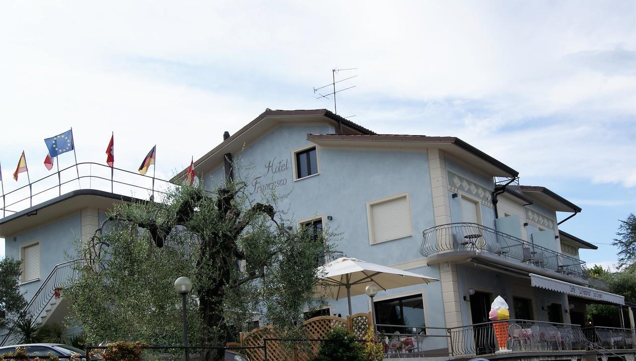 Hotel Francesco بادينغي سول غاردا المظهر الخارجي الصورة